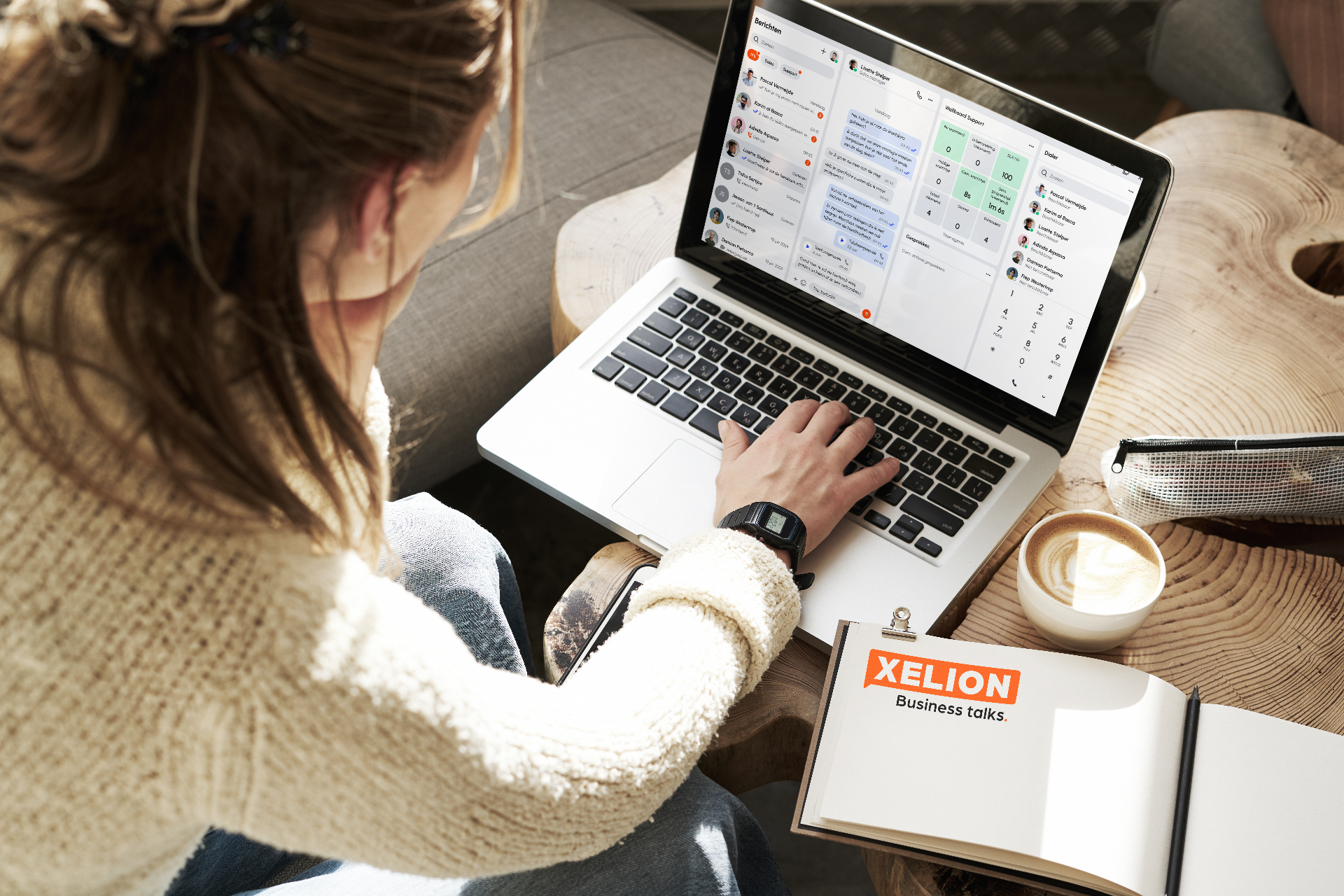 vrouw laptop xelion - nl - 22-1-25.png